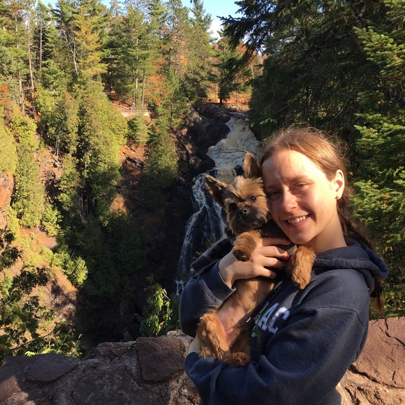 Meet your Posher, Jessica! - Picture 3 of 6